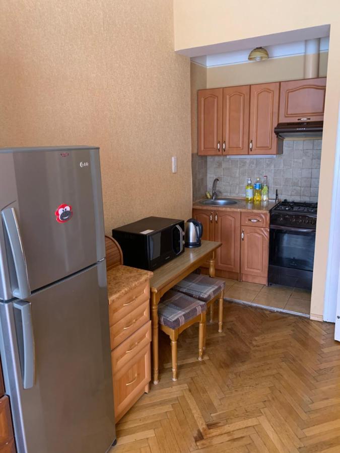 Apartment On Hoholya Street Czernowitz Exterior foto